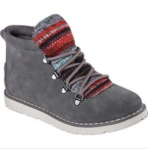 Skechers Women's BOBS Alpine Smores Ankle Boot Charcoal